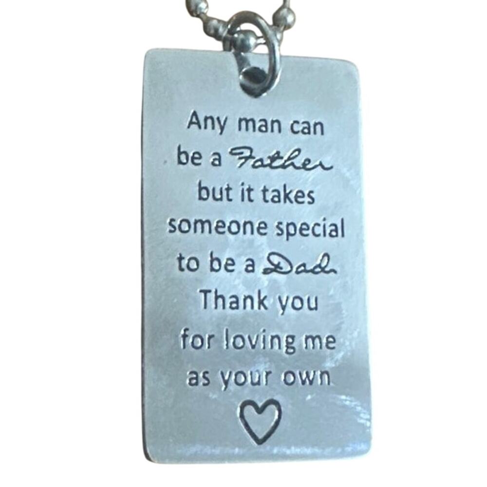 Step Dads pendant necklace in a dog tag style silver tone thank you message NWT